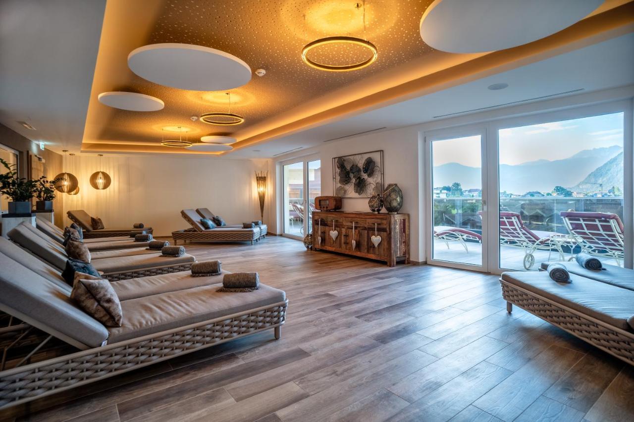 Vier Jahreszeiten Wellnessresort Achensee マウラッハ エクステリア 写真