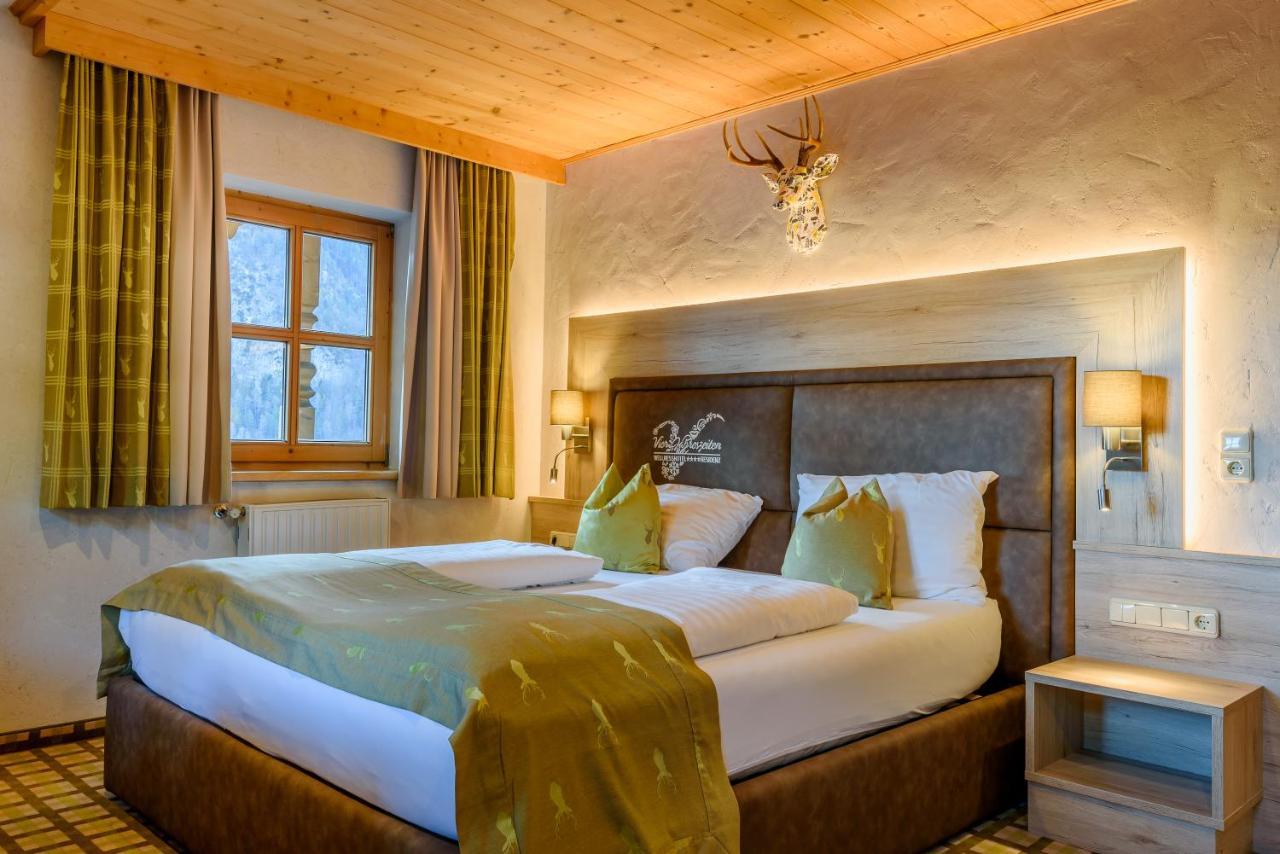 Vier Jahreszeiten Wellnessresort Achensee マウラッハ エクステリア 写真