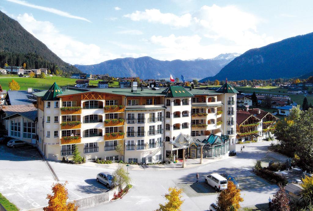 Vier Jahreszeiten Wellnessresort Achensee マウラッハ エクステリア 写真