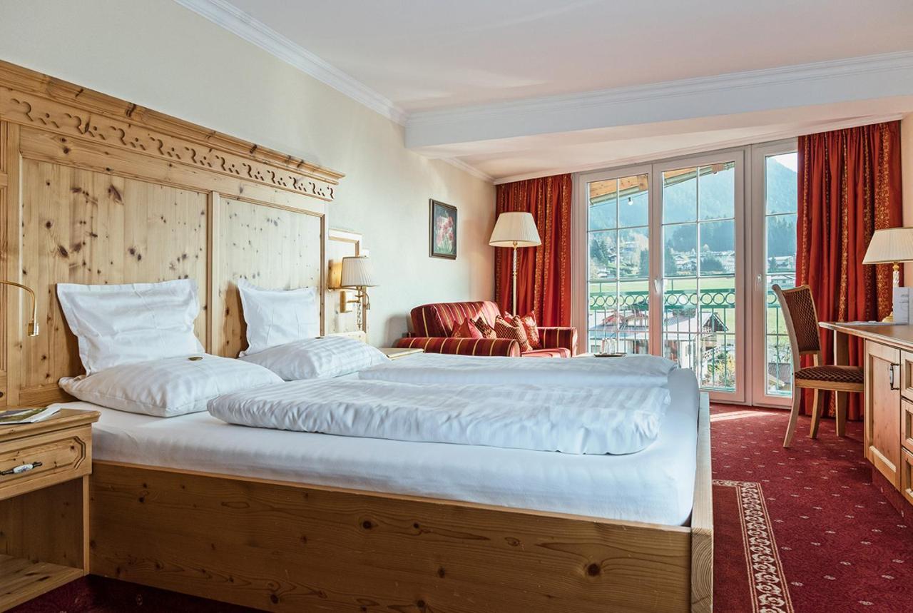 Vier Jahreszeiten Wellnessresort Achensee マウラッハ エクステリア 写真